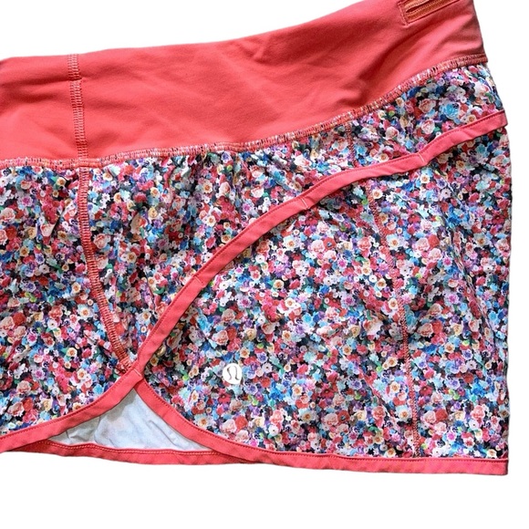 Lululemon Run: Speed Short *4-way Stretch Prism Petal Multi Atomic Red sz 10 - Picture 10 of 12